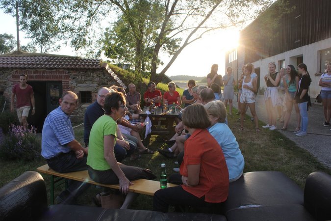 Festabschluss "Dirndl trifft Lederhosn"